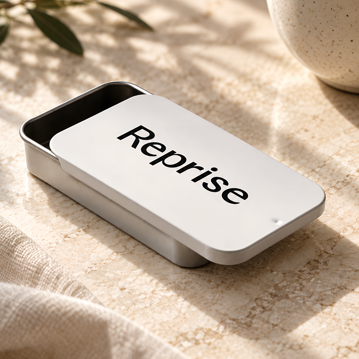 Reprise Travel Tin